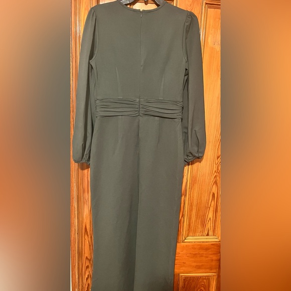 Elegant Dark Green Maxi Dress with Statement Balloon Sleeves, size medium - Picture 8 of 10